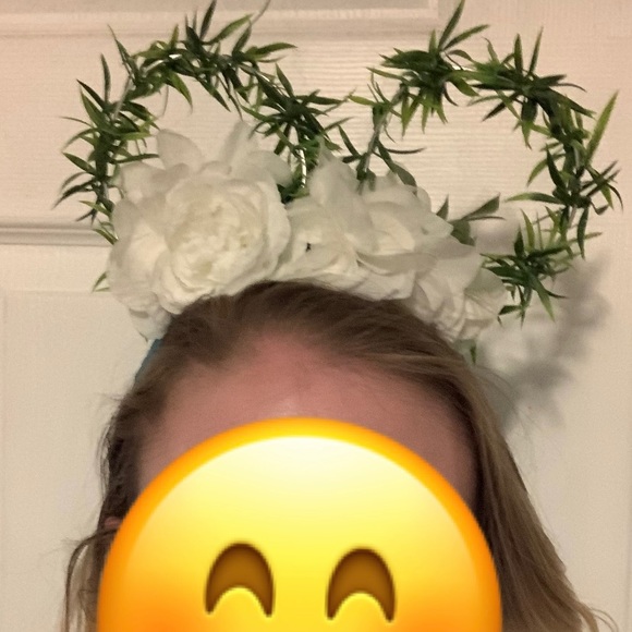 Custom made floral Minnie ears - Picture 4 of 4